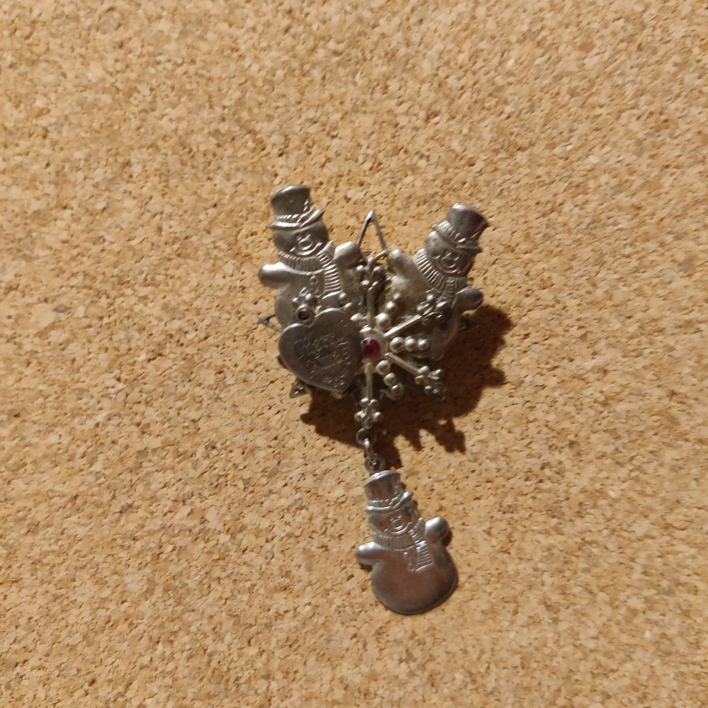 Snowman pin